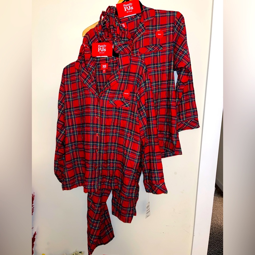 Mom and dad plaid pajama sets